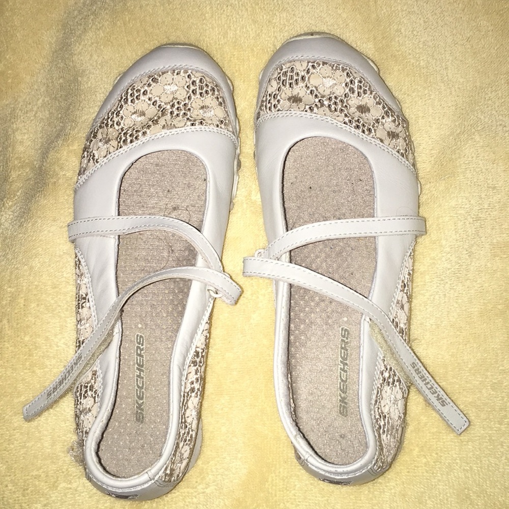 Sketcher Velcro strap shoes size 8